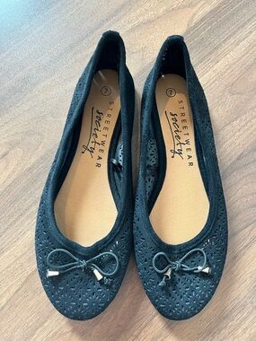 Streetwear Society Black Laser-Cut Bow Ballet Flats